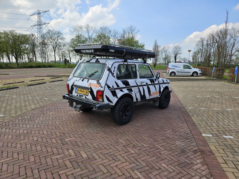 Lada Niva 4x4 safari edition