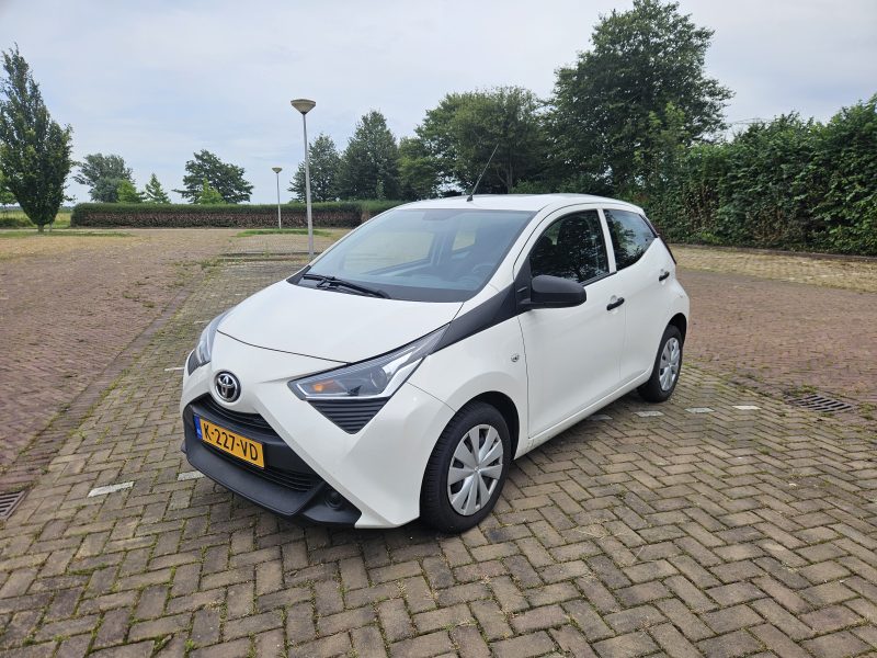 Toyota Aygo 1.0 VVT-i x