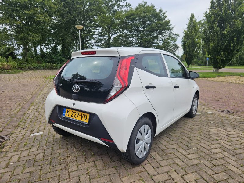 Toyota Aygo 1.0 VVT-i x